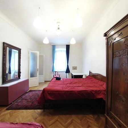 Casa Antica - Historical Apartment In Old City Center Триест Стая снимка