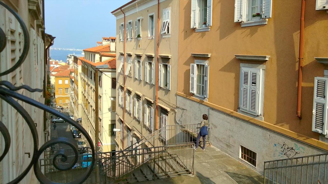 Casa Antica - Historical Apartment In Old City Center Триест Екстериор снимка
