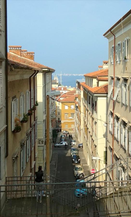 Casa Antica - Historical Apartment In Old City Center Триест Екстериор снимка