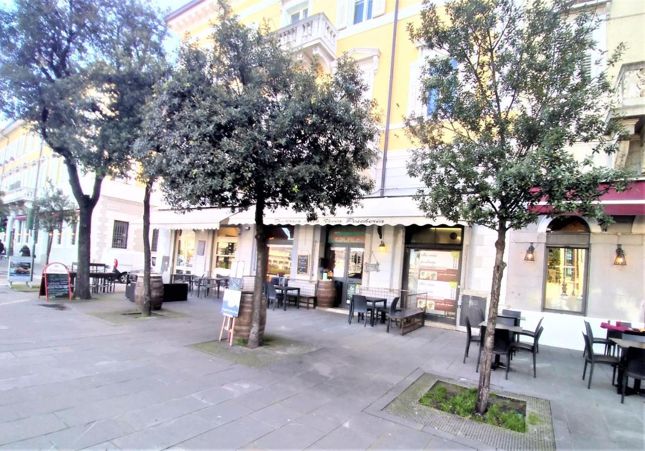 Casa Antica - Historical Apartment In Old City Center Триест Екстериор снимка