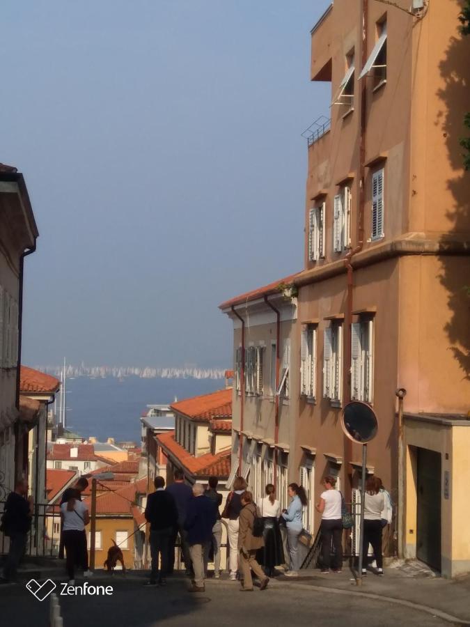 Casa Antica - Historical Apartment In Old City Center Триест Екстериор снимка