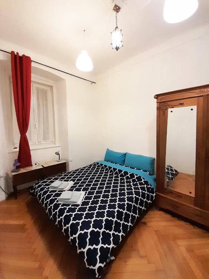 Casa Antica - Historical Apartment In Old City Center Триест Екстериор снимка