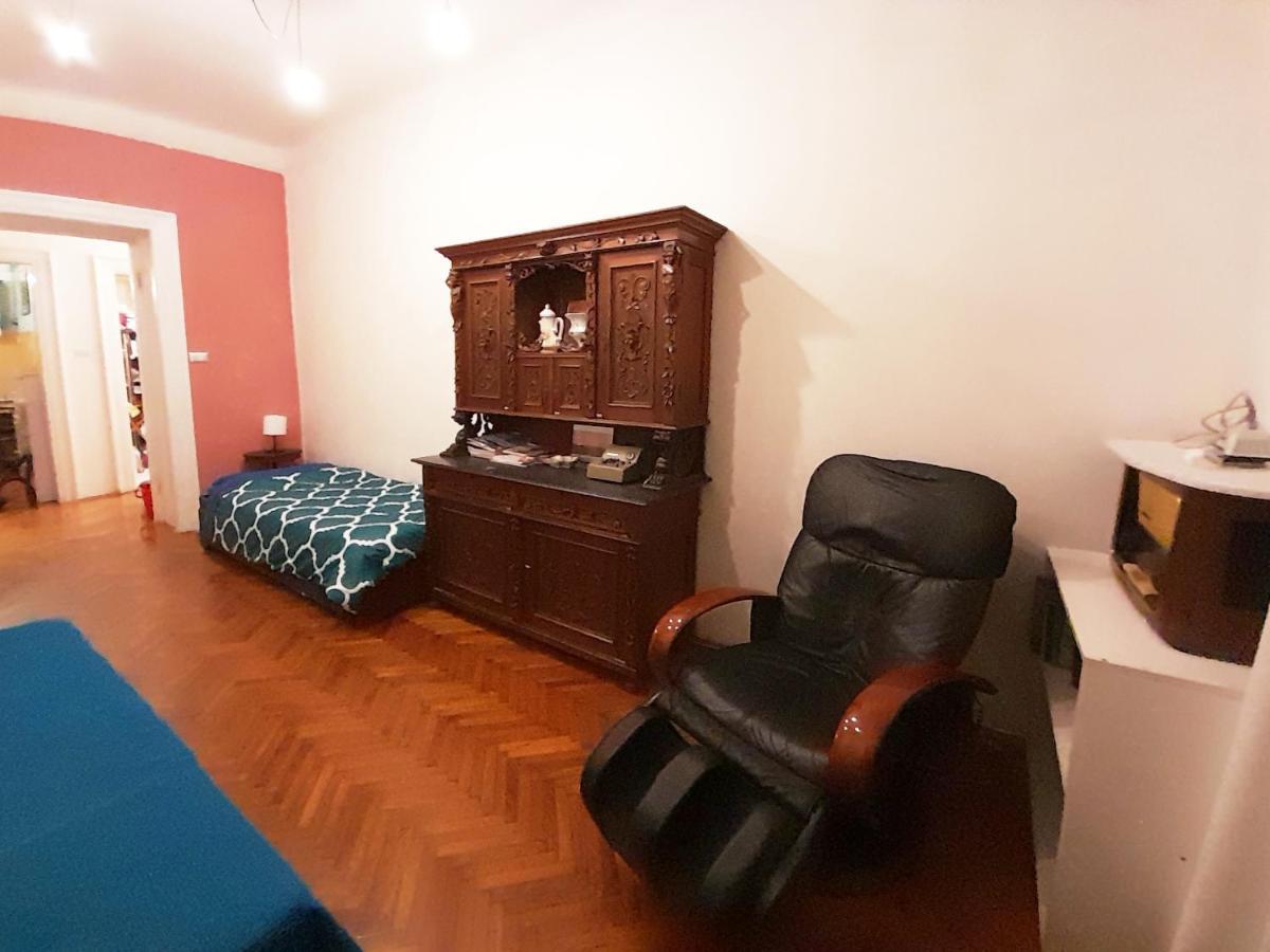 Casa Antica - Historical Apartment In Old City Center Триест Екстериор снимка
