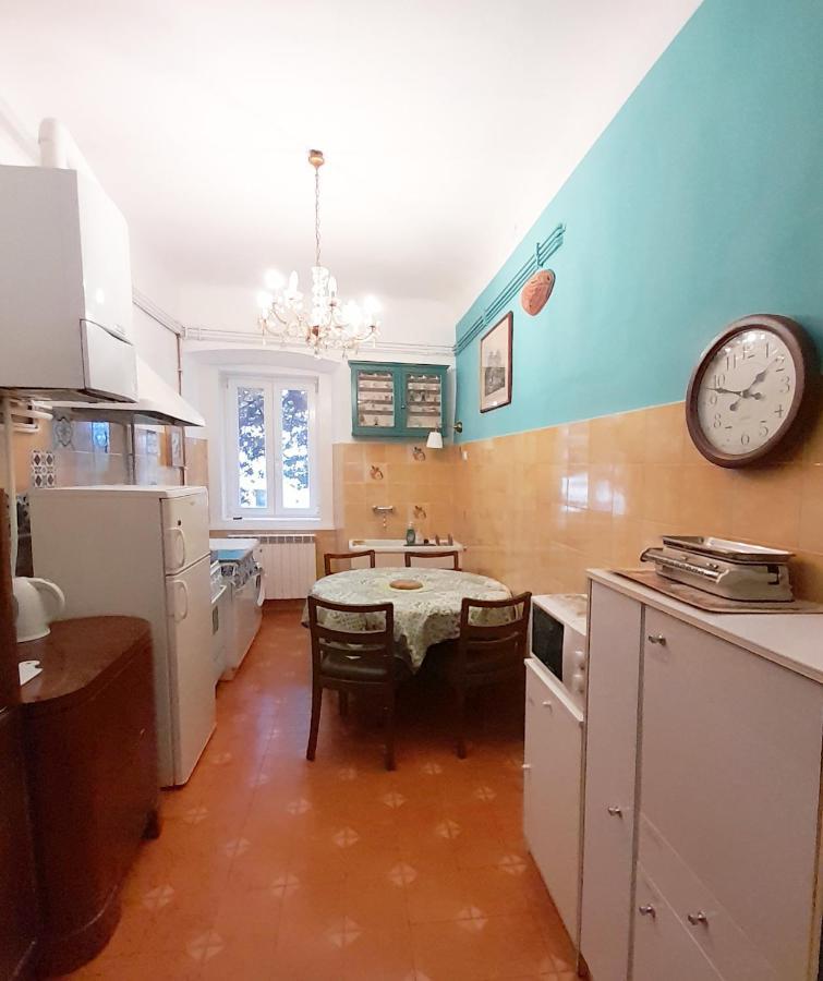 Casa Antica - Historical Apartment In Old City Center Триест Екстериор снимка